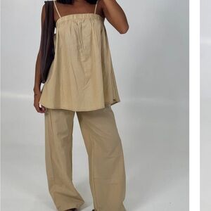 Bronze snake misty set in Sand